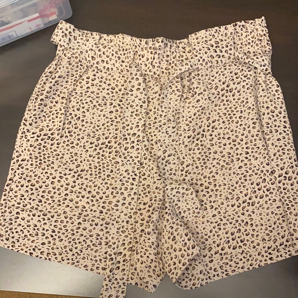 Sanctuary cheetah drawstring shorts S